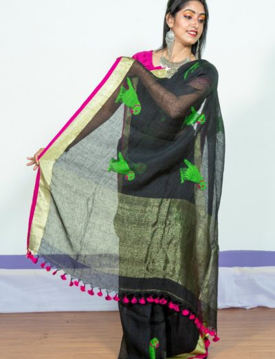 Black parrot linen 2